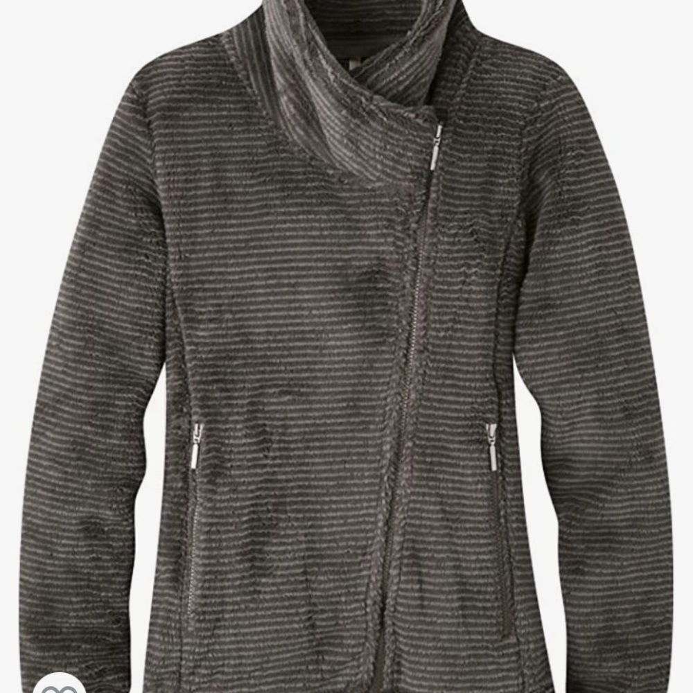 Mountain Khaki’s wanderlust fleece jacket